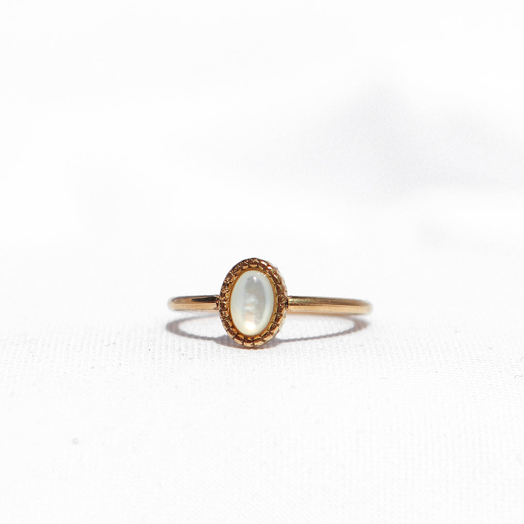Ring WHITE DREAMING