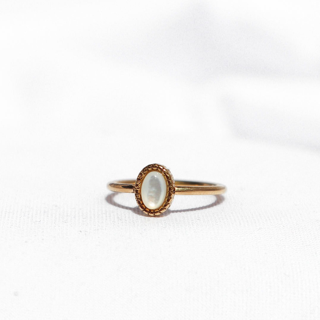 Ring WHITE DREAMING