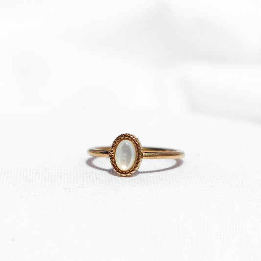 Ring WHITE DREAMING